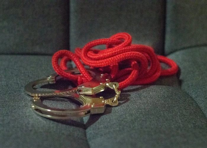 BDSM-Handschellen und Seile fÃ¼r Bondage